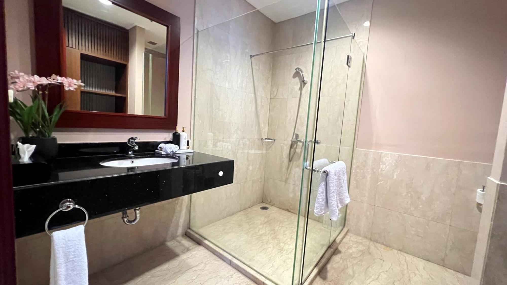 Two Bedrooms, Two Bathrooms, Fully Furnished, Executive Pangsapuri *