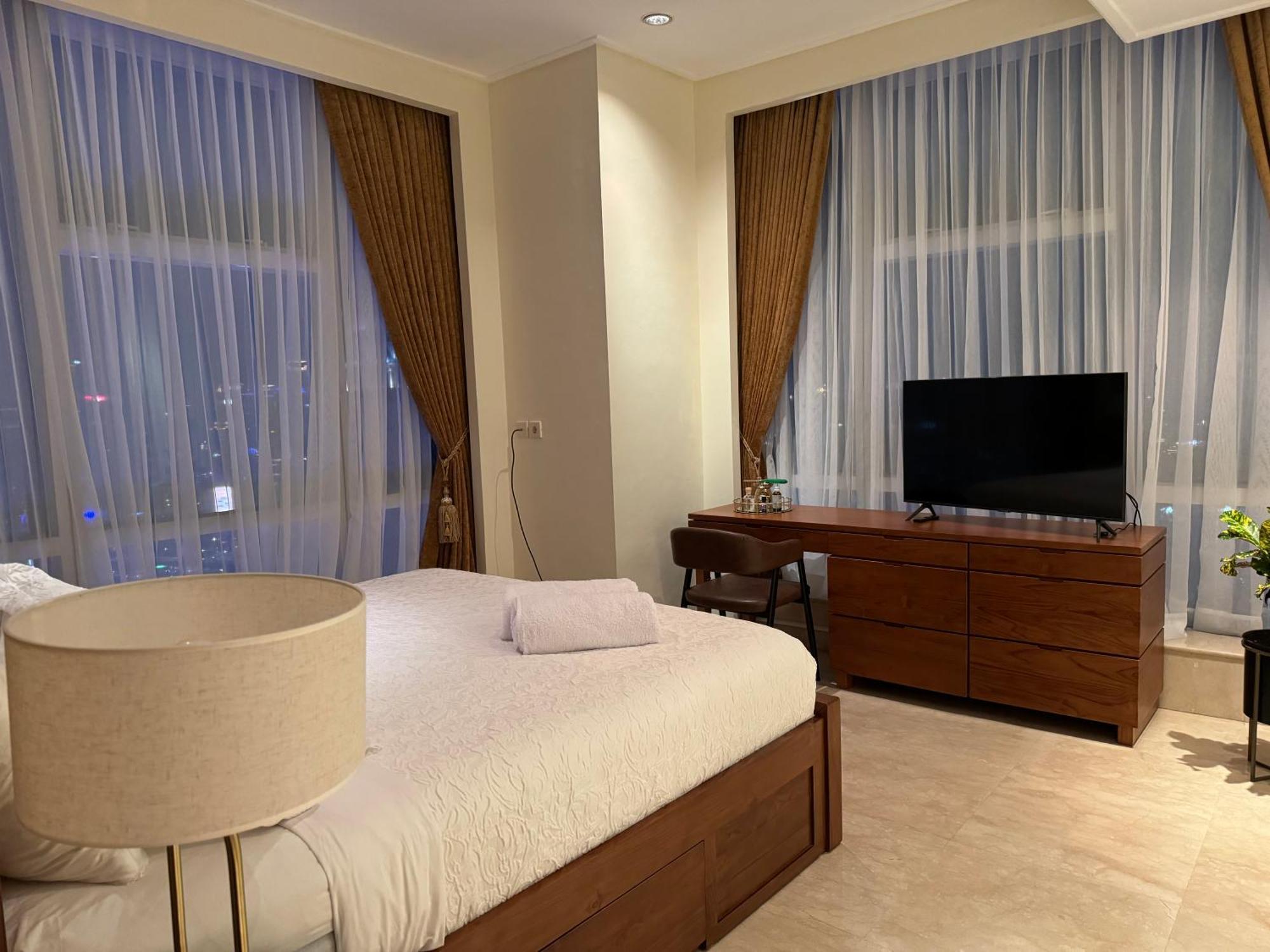 Two Bedrooms, Two Bathrooms, Fully Furnished, Executive Pangsapuri *